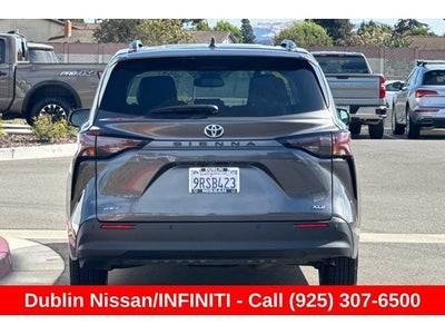 2025 Toyota Sienna XLE 8 Passenger