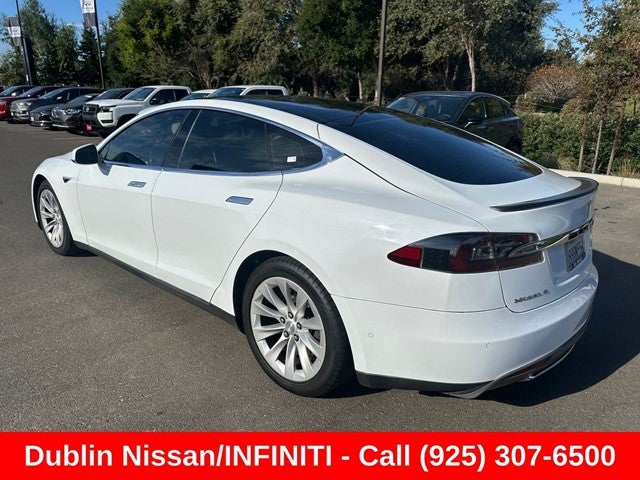 2016 Tesla Model S 90D