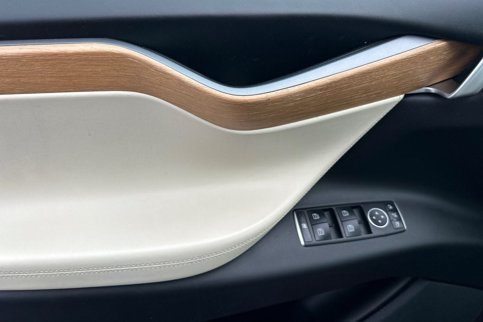 2021 Tesla Model X Long Range