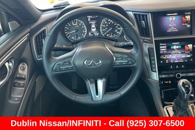 2022 INFINITI Q60 LUXE RWD