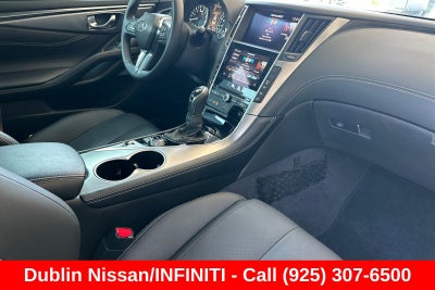 2022 INFINITI Q60 LUXE RWD