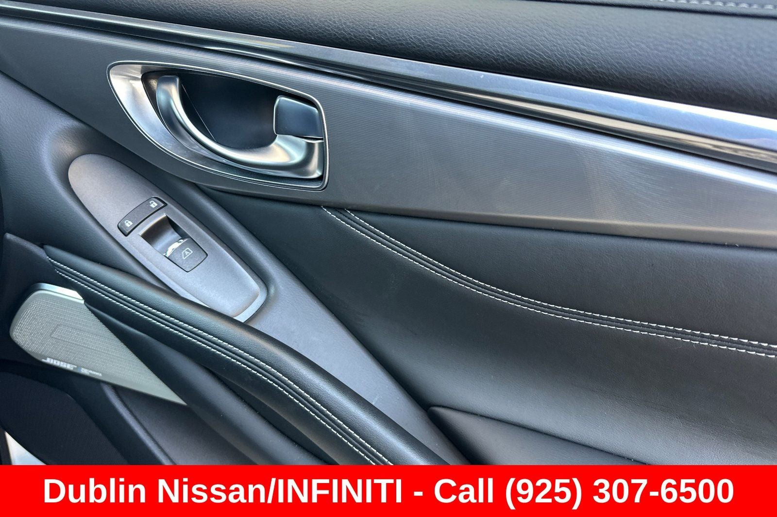 2022 INFINITI Q60 LUXE RWD