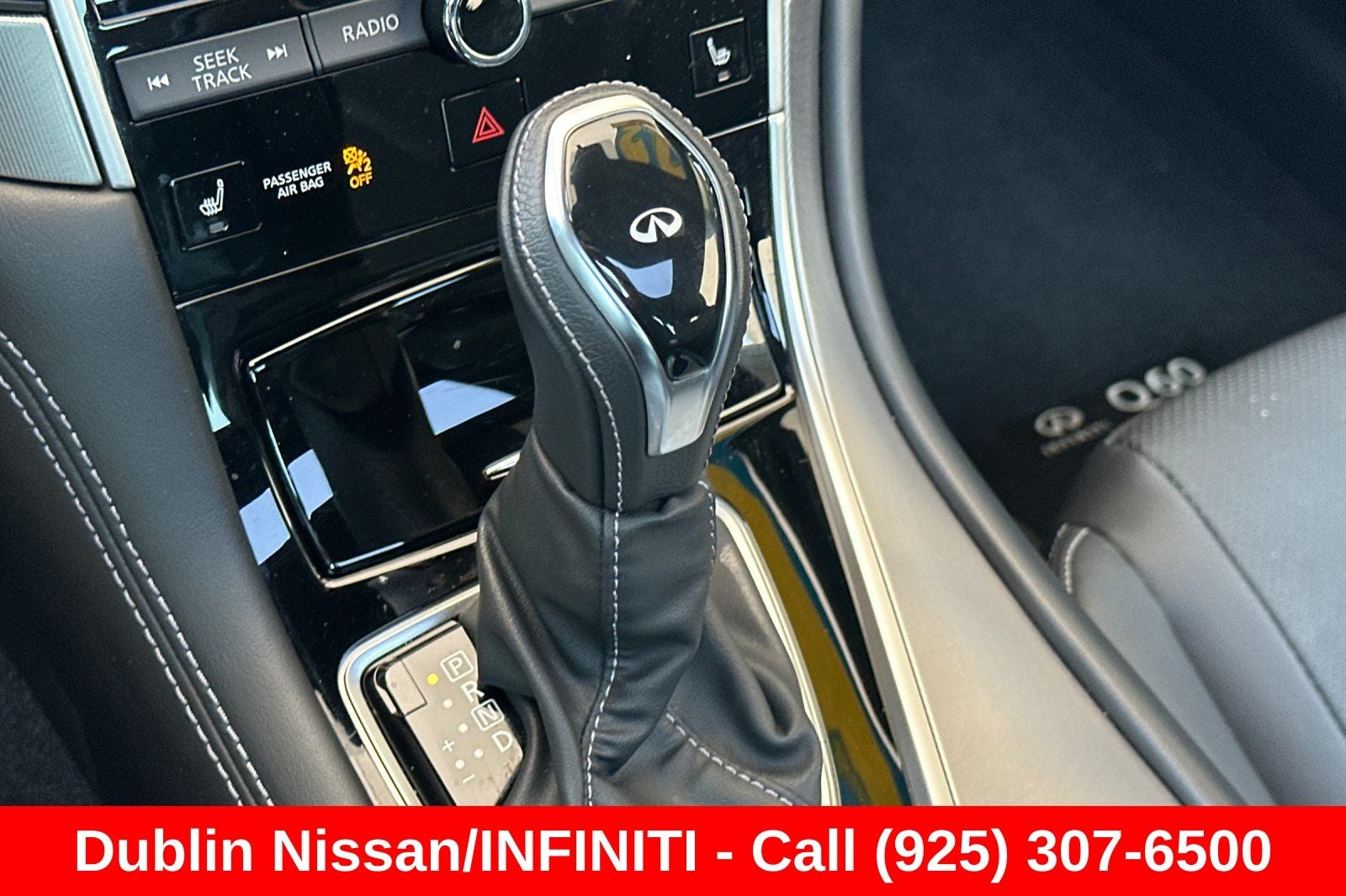2022 INFINITI Q60 LUXE RWD