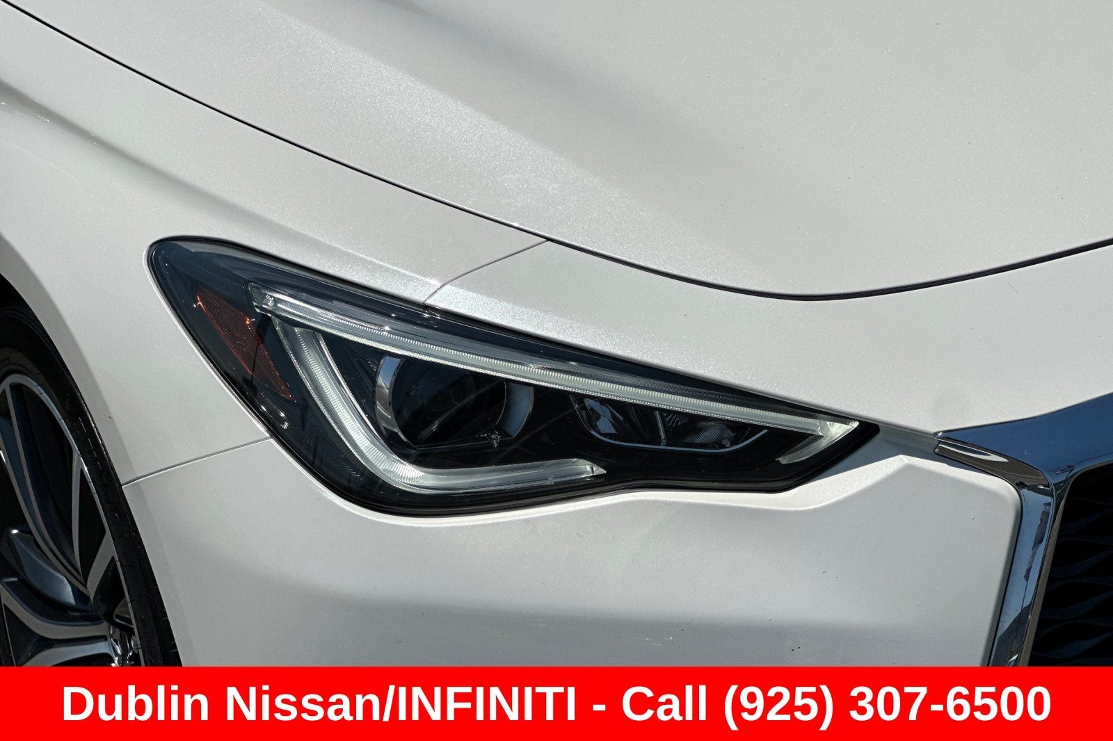 2022 INFINITI Q60 LUXE RWD