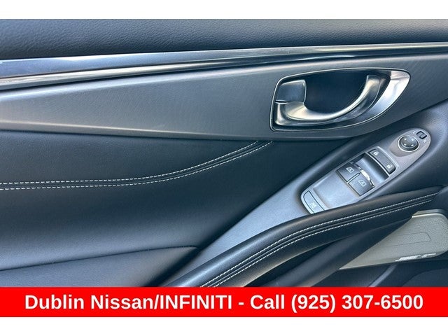 2022 INFINITI Q60 LUXE RWD