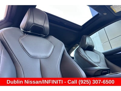 2022 INFINITI Q60 LUXE RWD