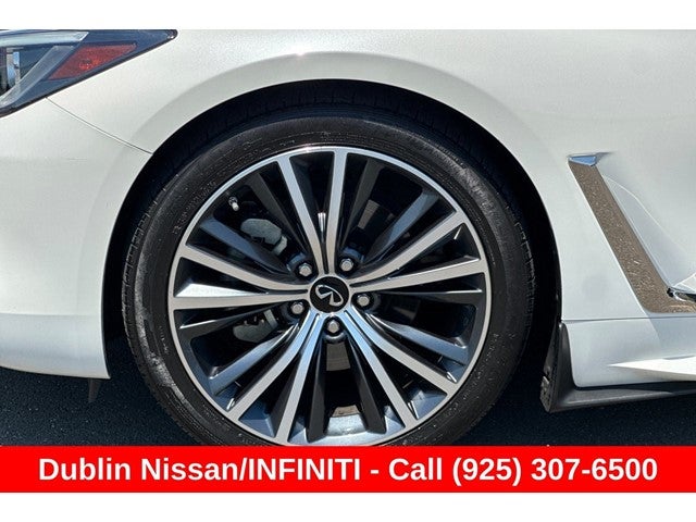 2022 INFINITI Q60 LUXE RWD