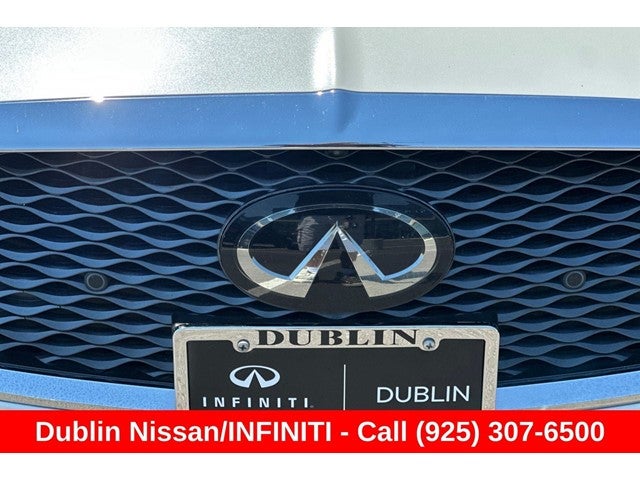2022 INFINITI Q60 LUXE RWD