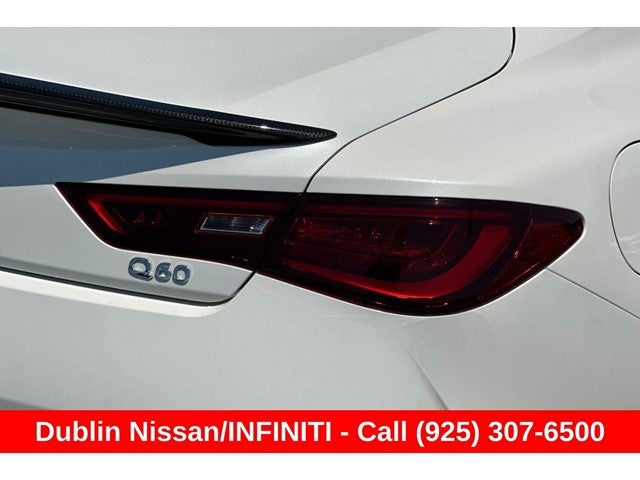 2022 INFINITI Q60 LUXE RWD