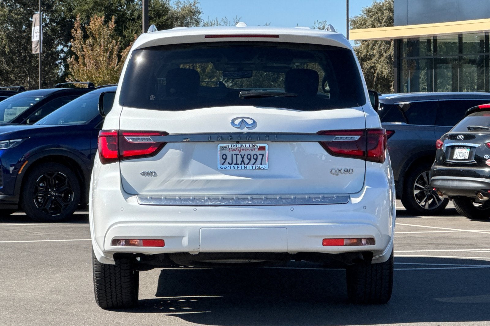 2023 INFINITI QX80 PREMIUM SELECT 4WD