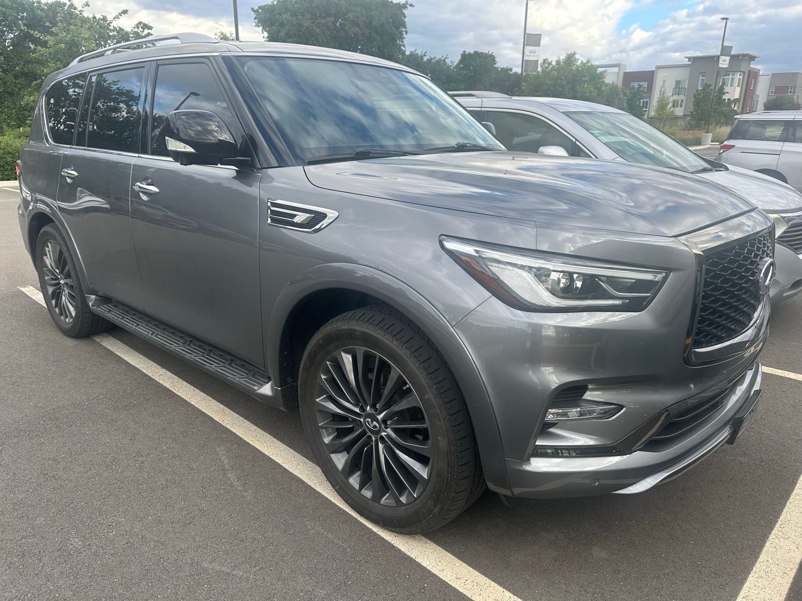 2021 INFINITI QX80 Premium Select