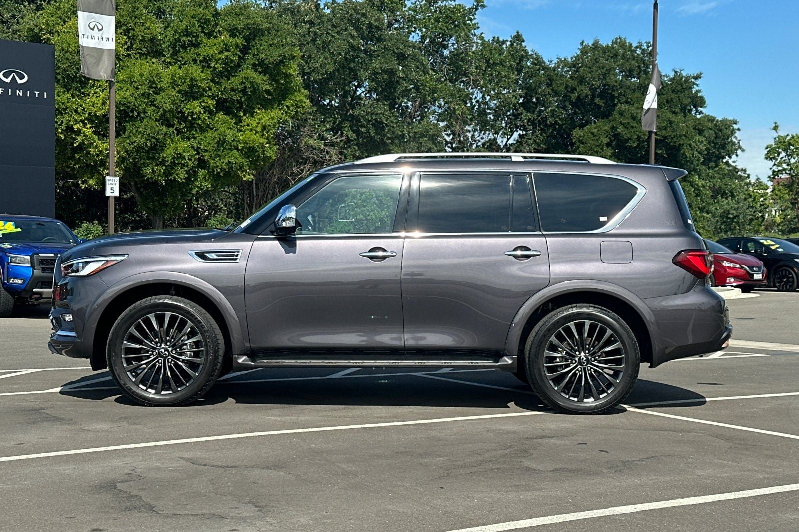 2023 INFINITI QX80 SENSORY 4WD