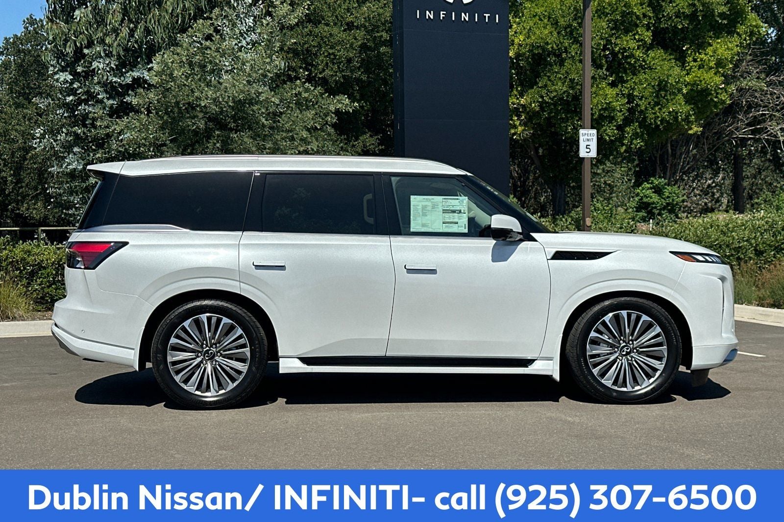 2026 INFINITI QX80 Luxe 4WD