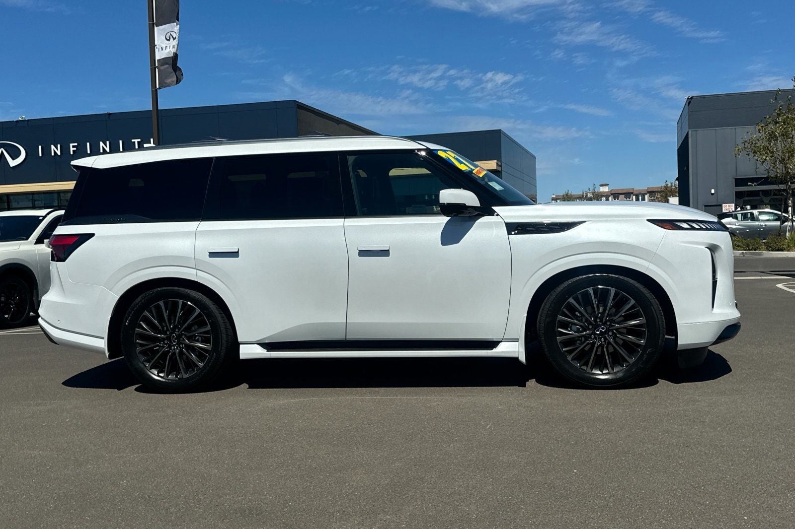 2027 INFINITI QX80 Autograph 4WD