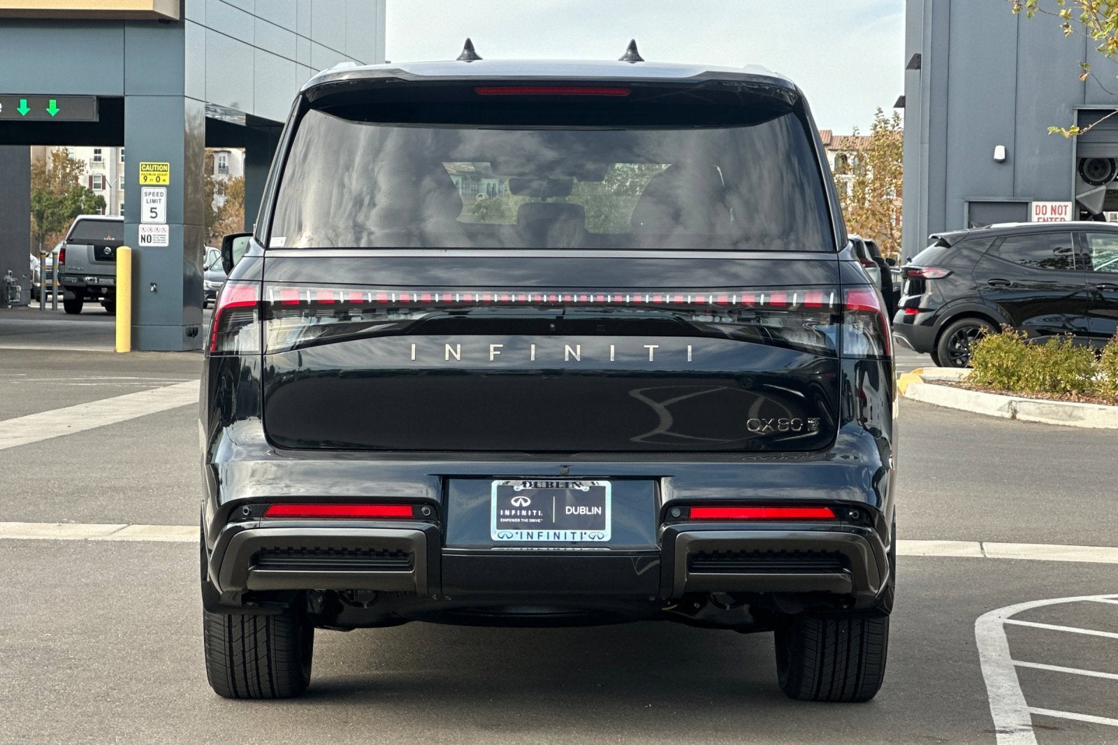2027 INFINITI QX80 Autograph 4WD