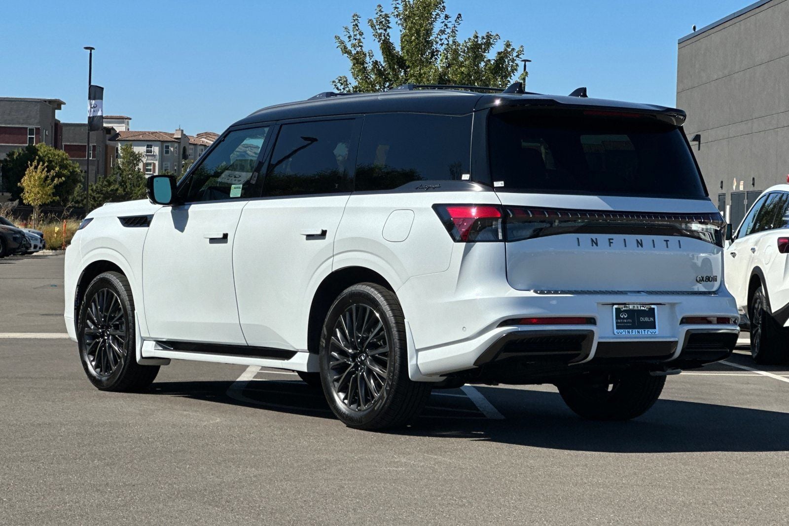 2027 INFINITI QX80 Autograph 4WD