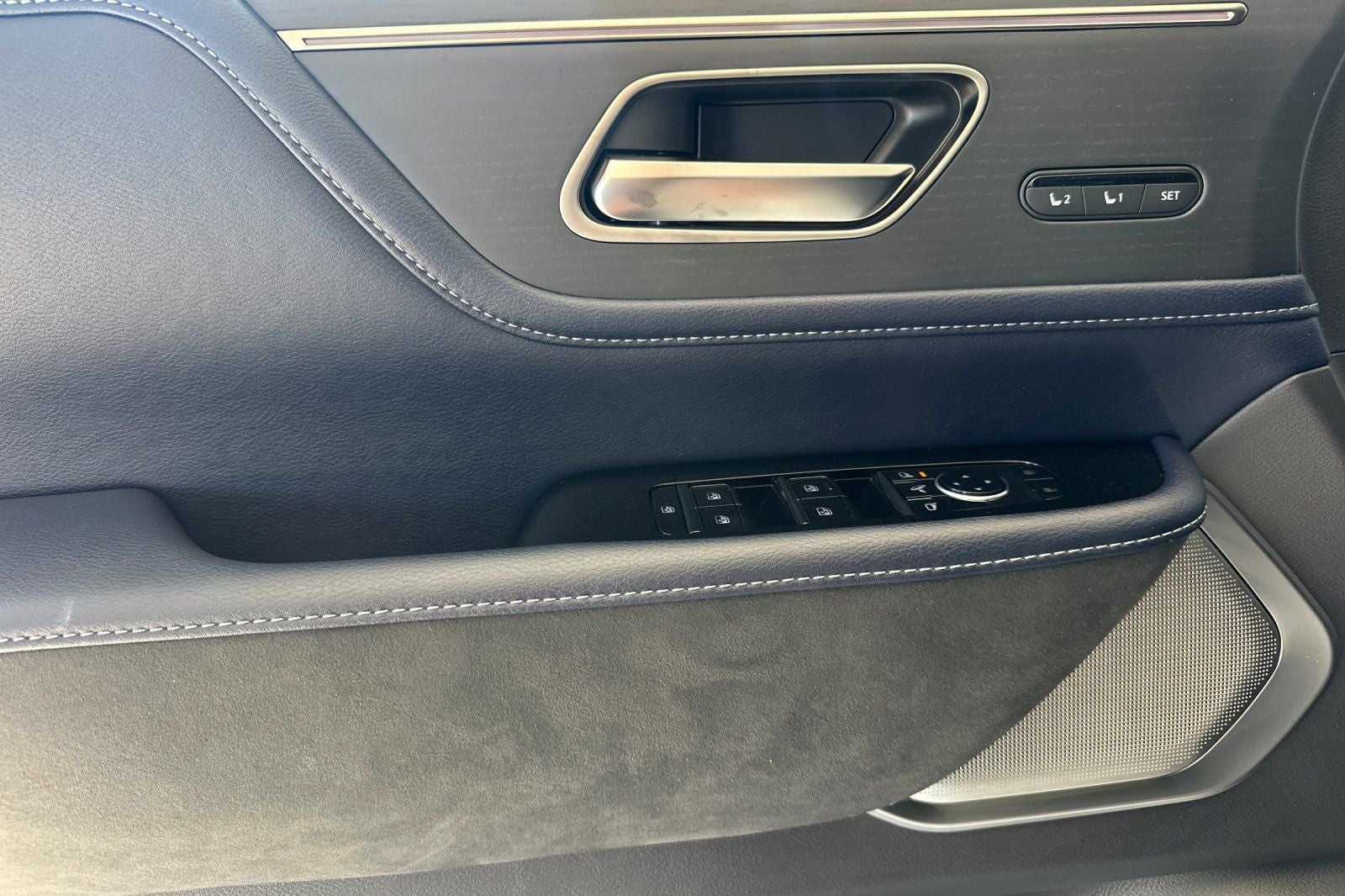 2027 INFINITI QX80 Sport 4WD