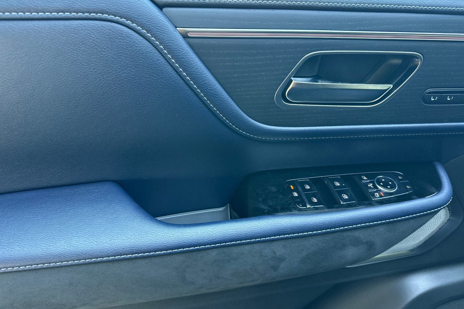 2027 INFINITI QX80 Sport 4WD