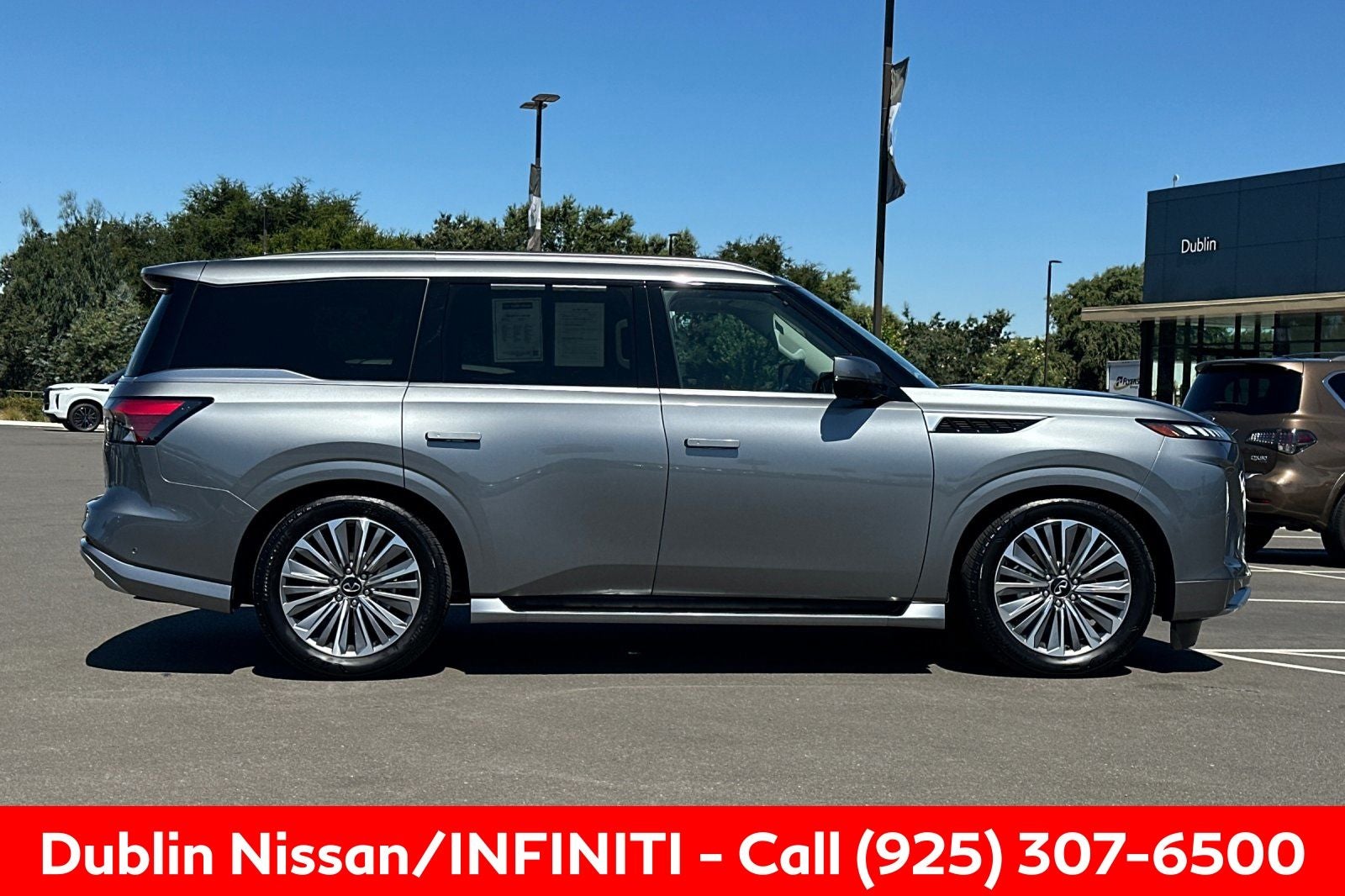 2025 INFINITI QX80 SENSORY