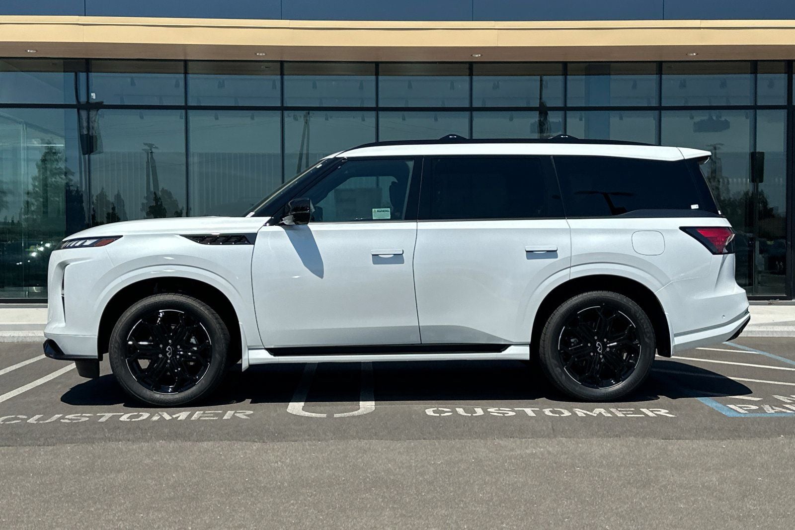 2027 INFINITI QX80 Sport 4WD