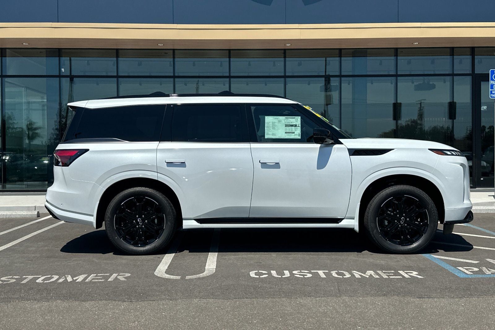2027 INFINITI QX80 Sport 4WD