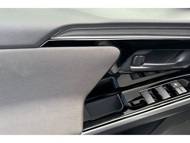 2025 Subaru Solterra Premium