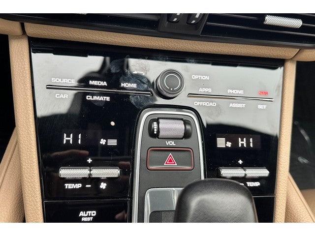 2023 Porsche Cayenne Platinum Edition