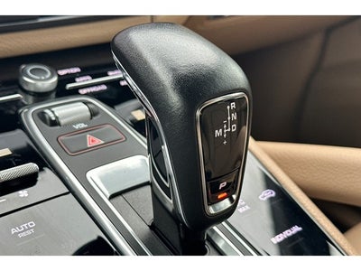 2023 Porsche Cayenne Platinum Edition