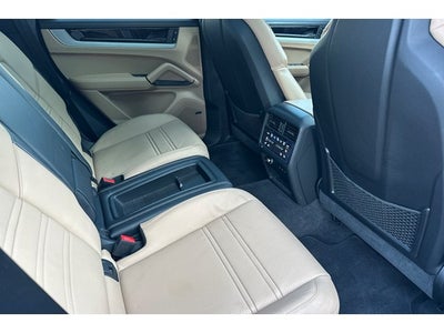 2024 Porsche Cayenne Coupe Base