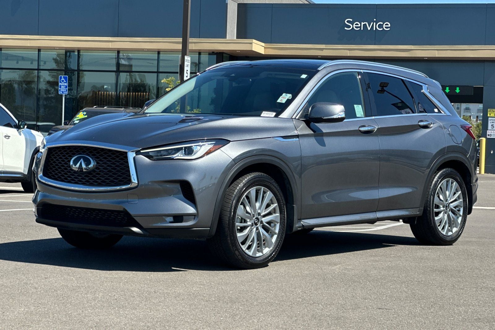 2025 INFINITI QX50 LUXE