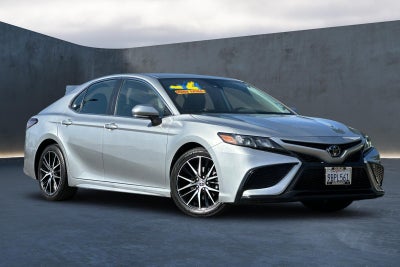2022 Toyota Camry SE