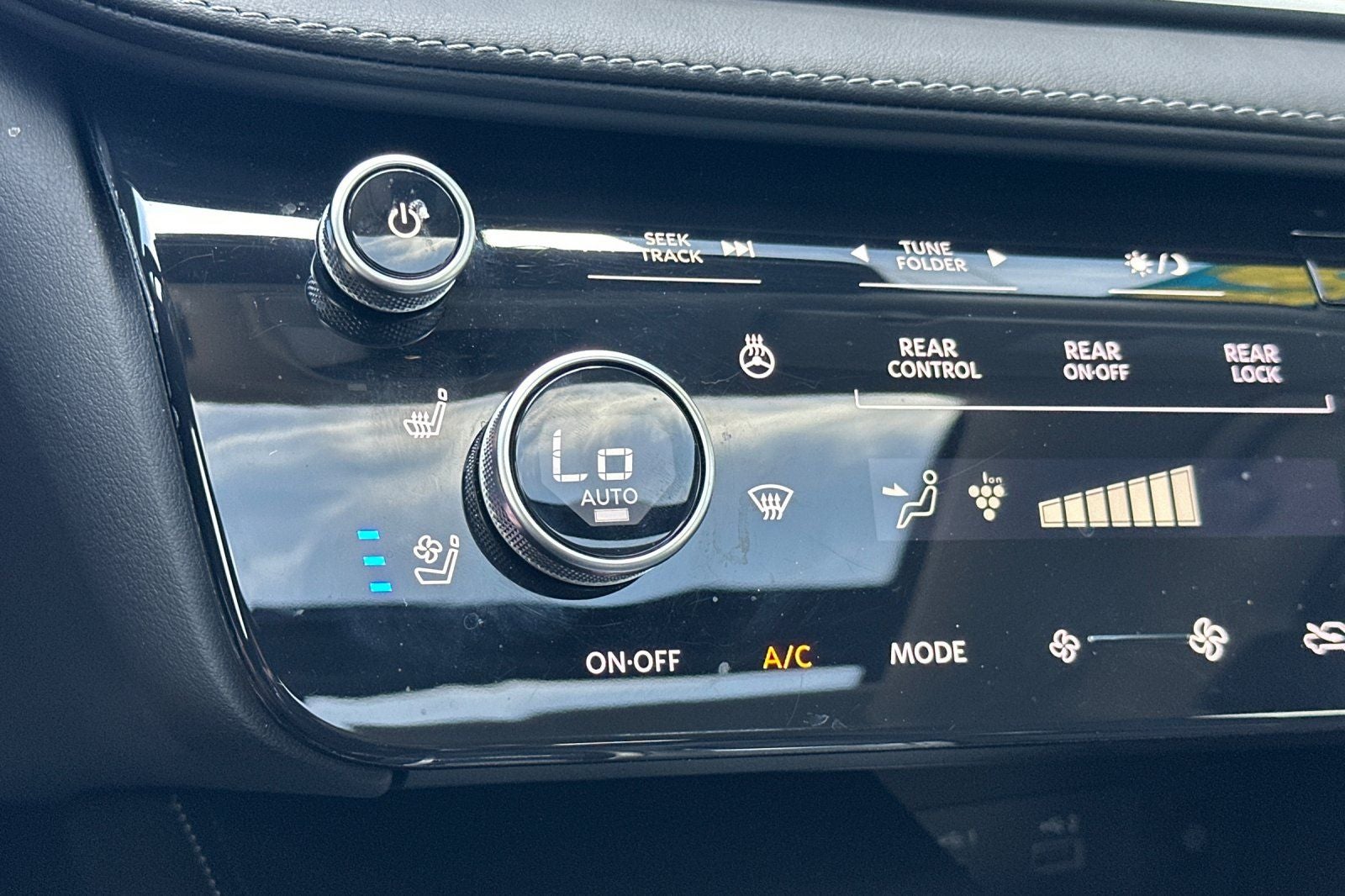 2025 INFINITI QX60 Sensory
