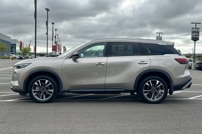 2023 INFINITI QX60 LUXE