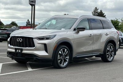 2023 INFINITI QX60 LUXE
