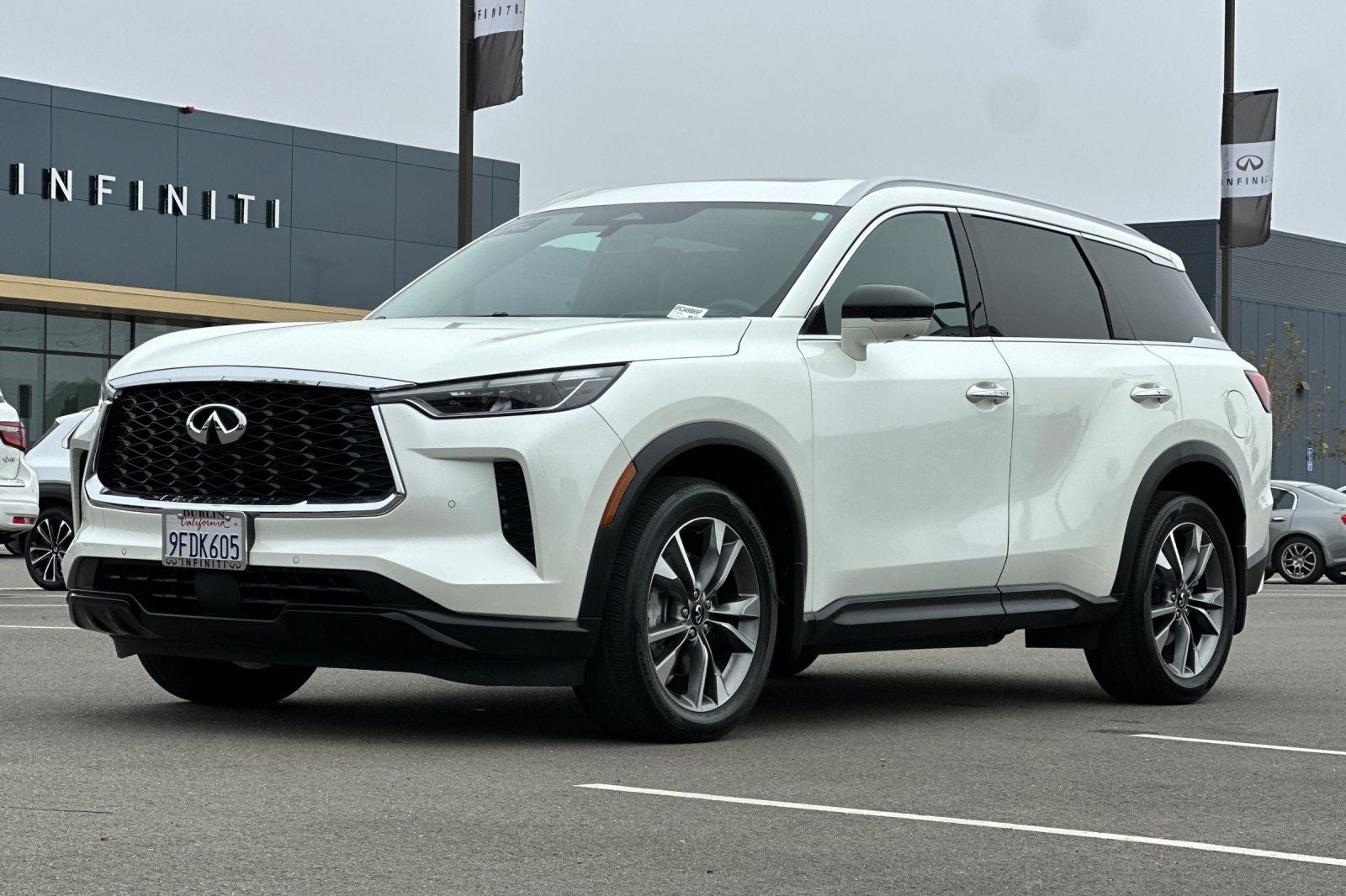 2023 INFINITI QX60 LUXE