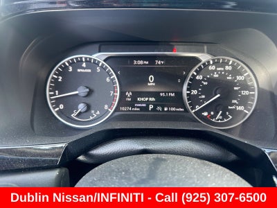 2025 Nissan Pathfinder SV