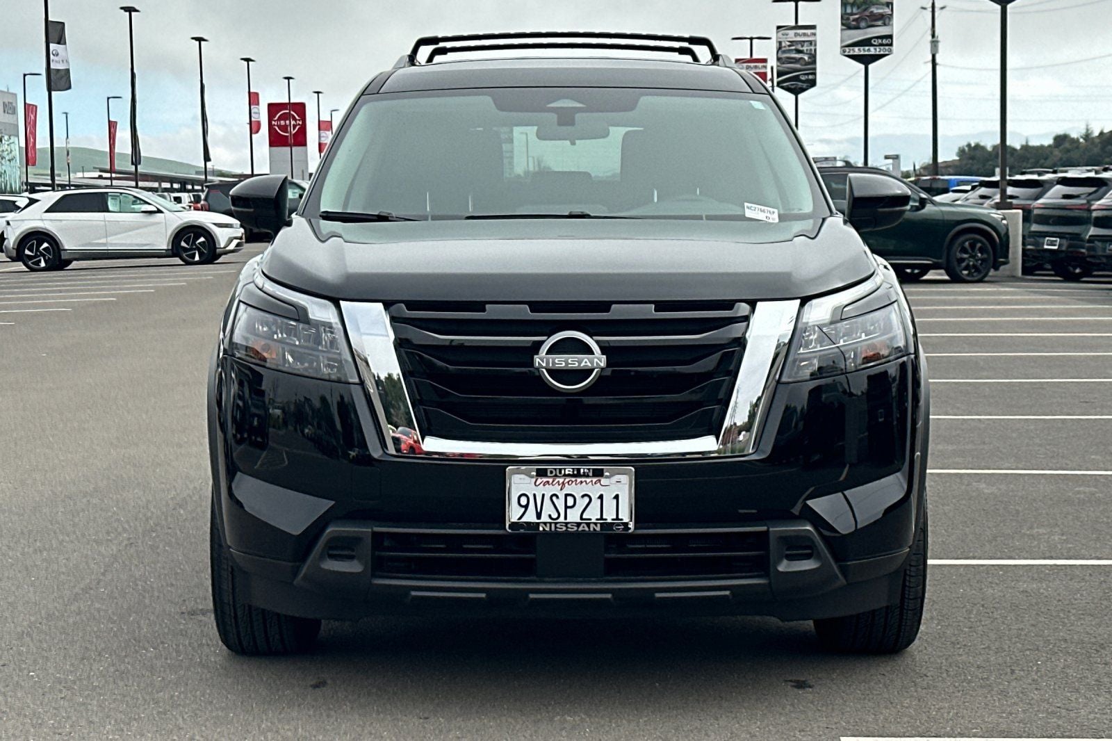 2025 Nissan Pathfinder SV