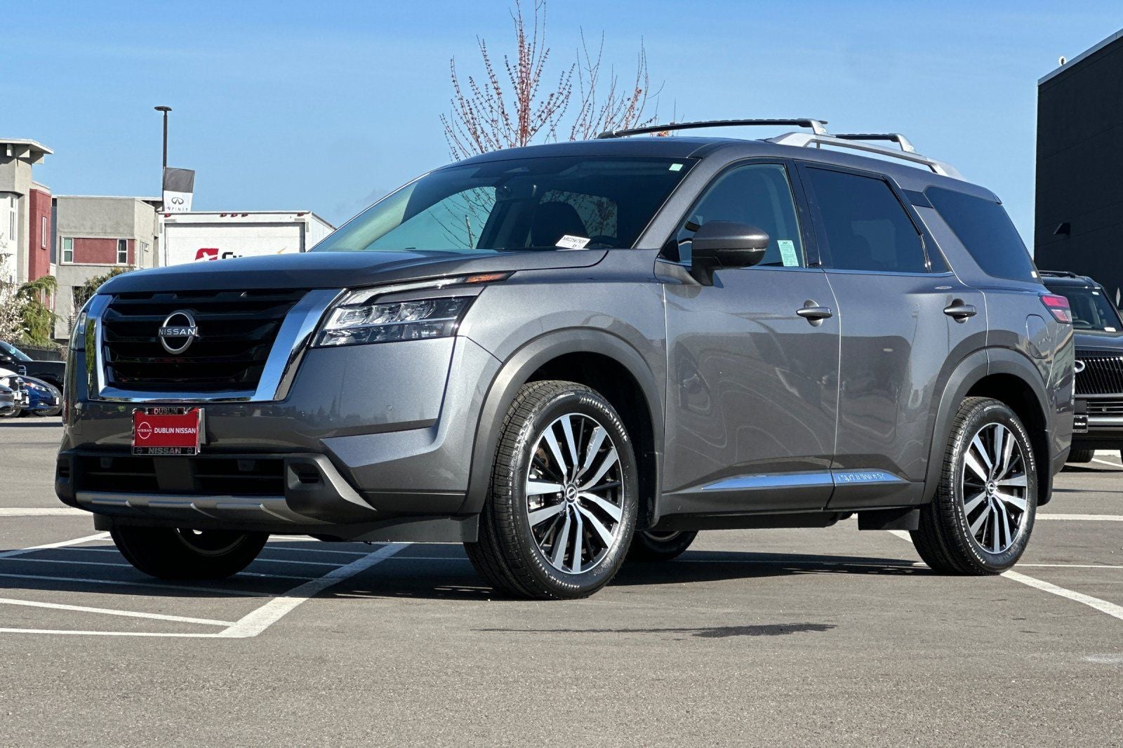 2024 Nissan Pathfinder Platinum