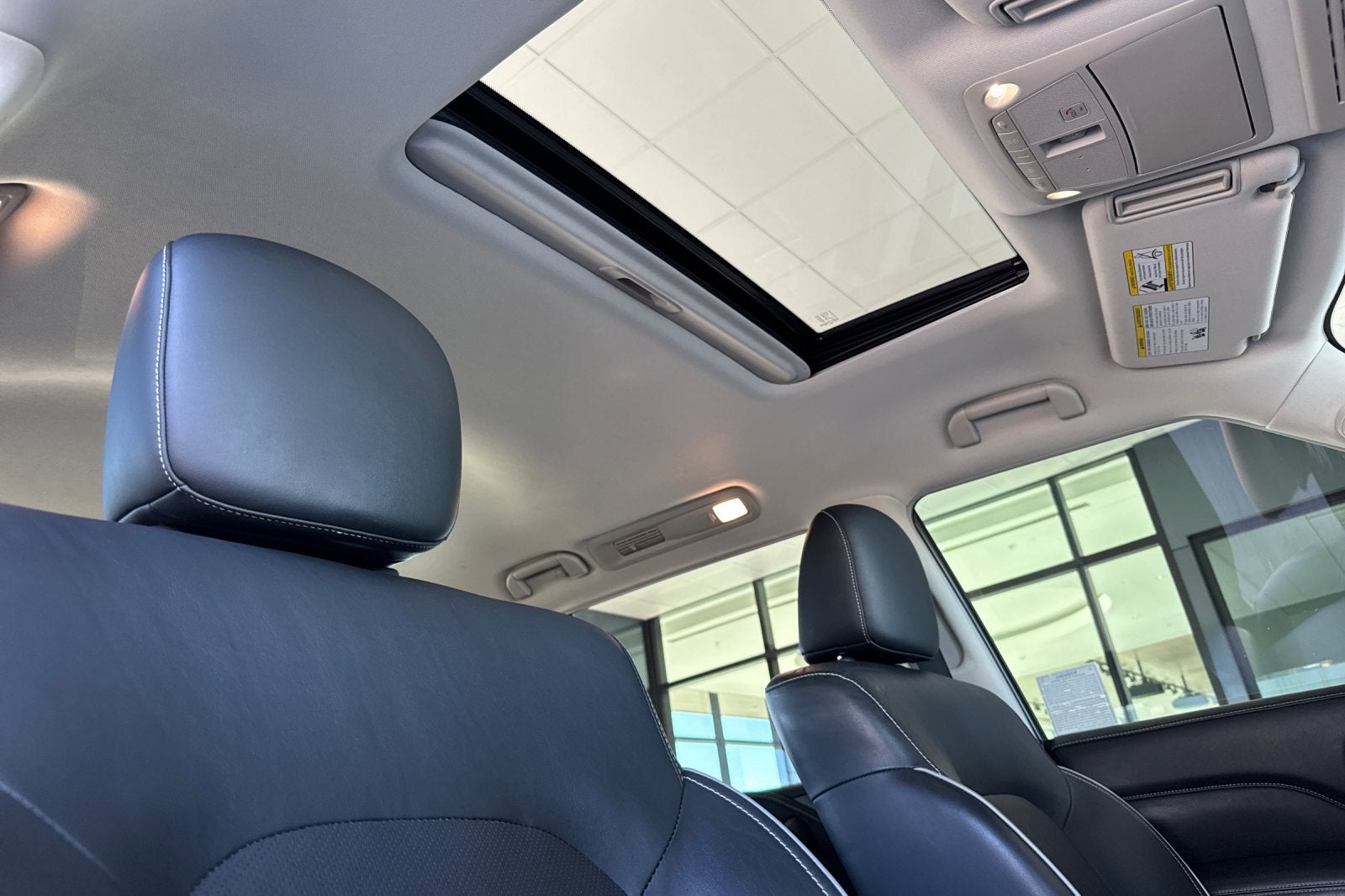2023 INFINITI QX80 Premium Select