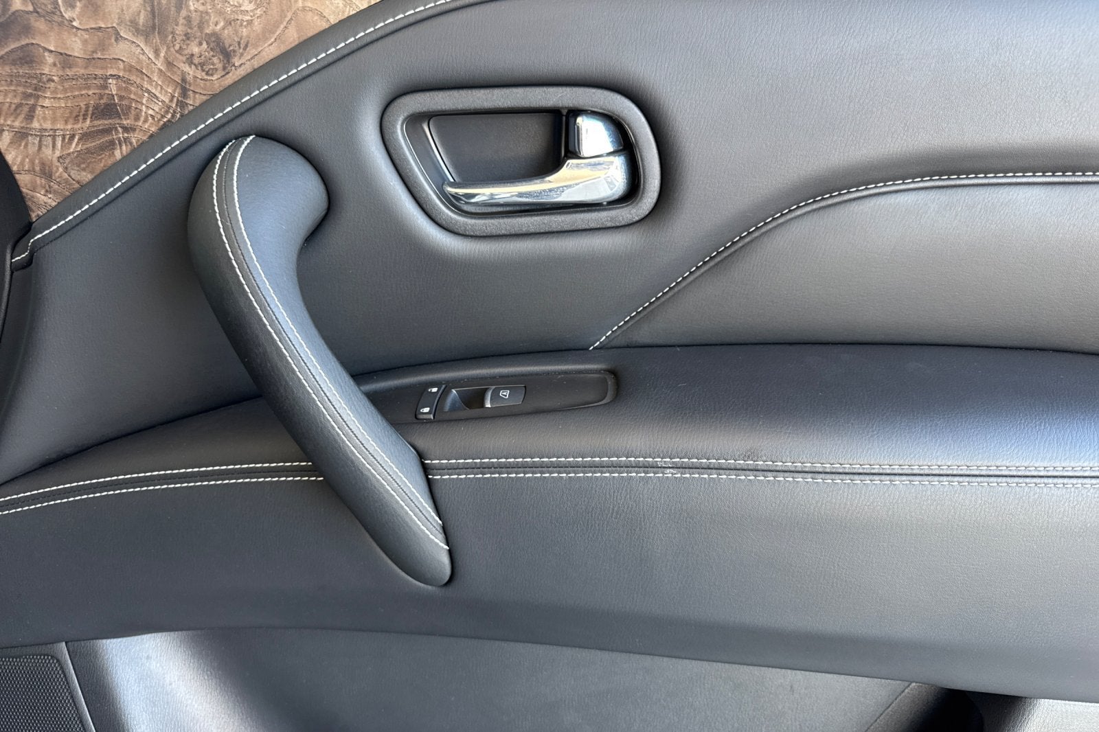 2023 INFINITI QX80 Premium Select