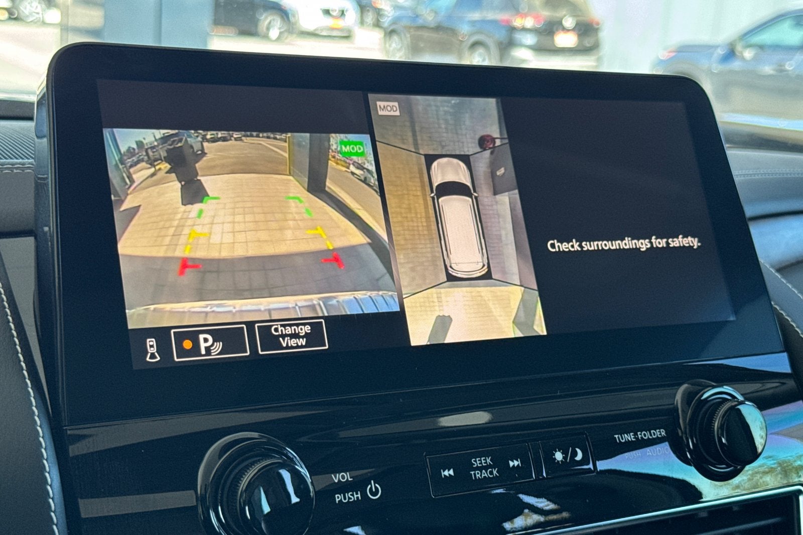 2023 INFINITI QX80 Premium Select