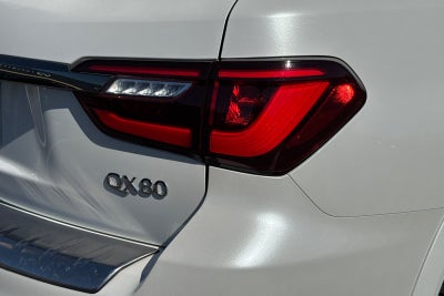 2023 INFINITI QX80 Premium Select