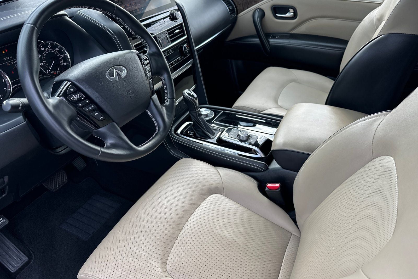 2023 INFINITI QX80 Premium Select