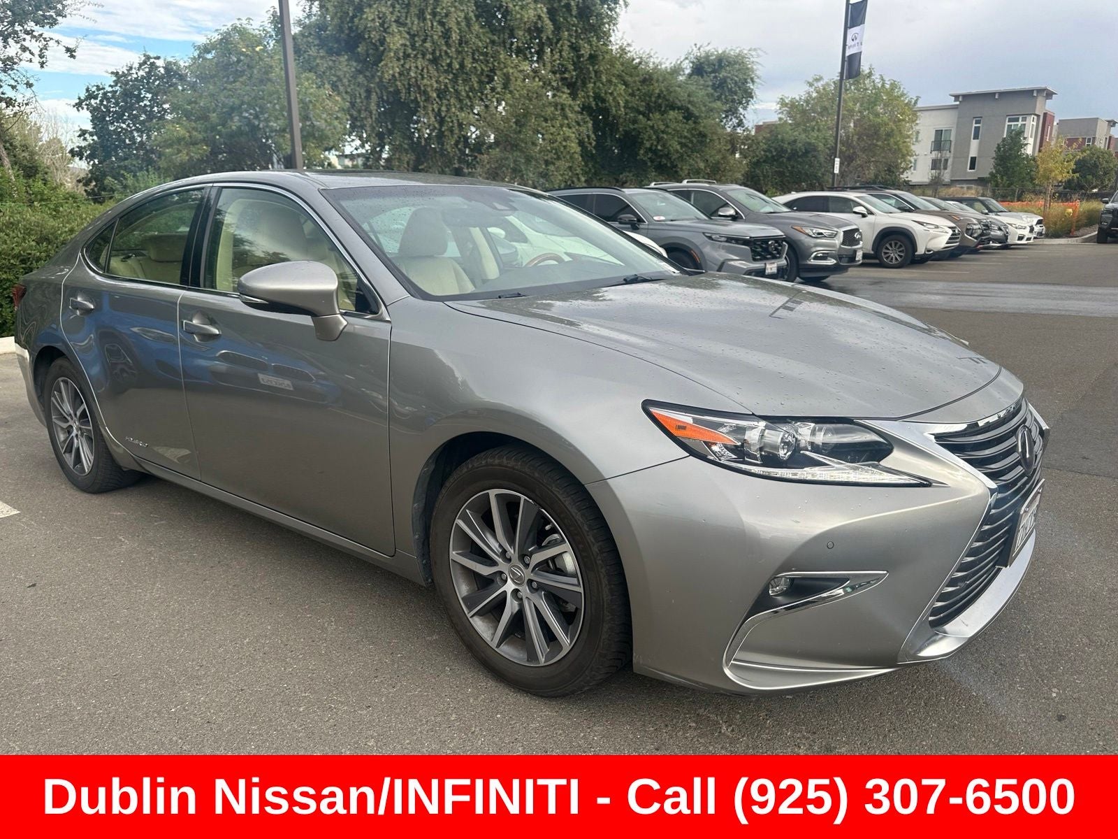 2017 Lexus ES 300h
