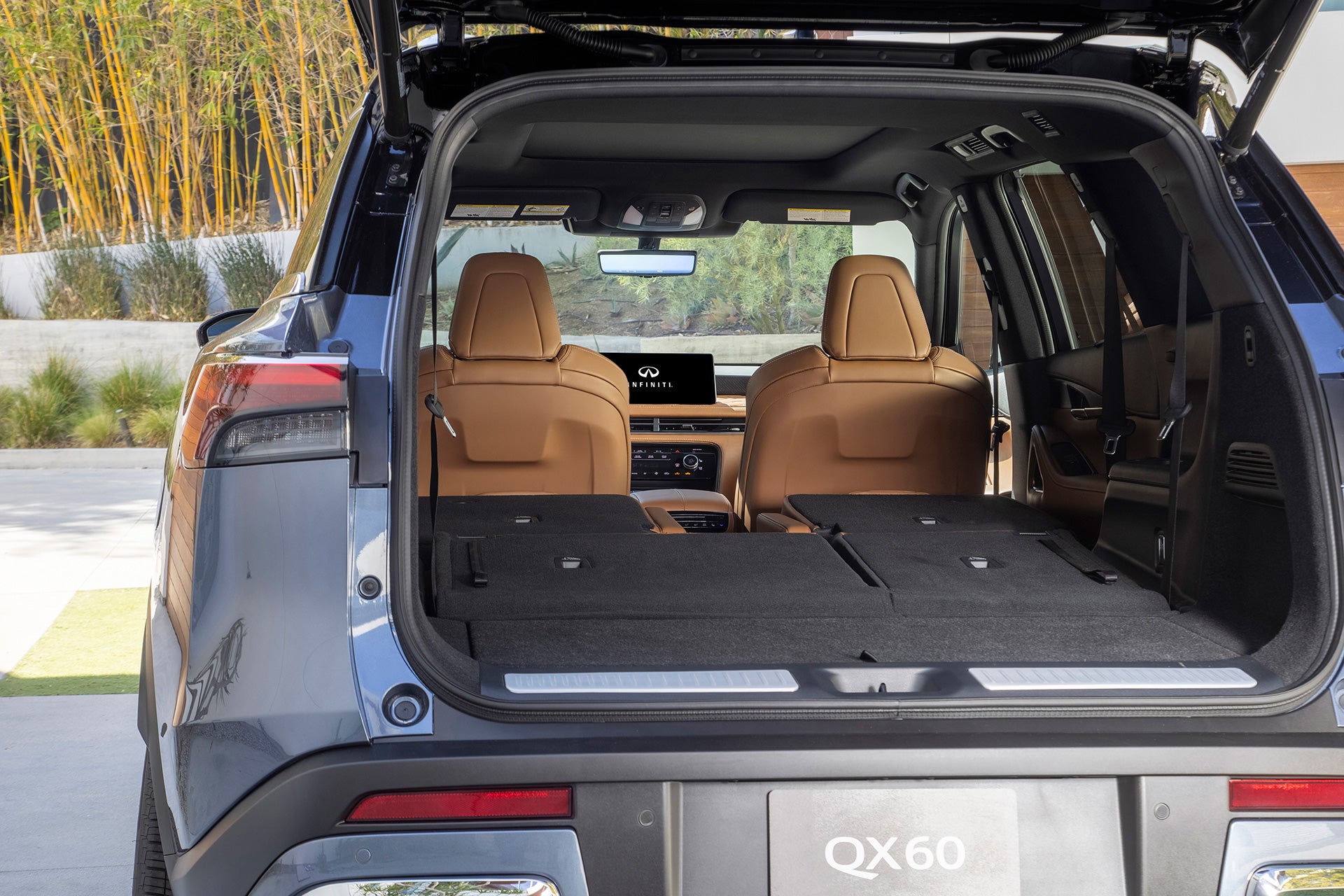 Rear cargo area of the Infiniti QX60